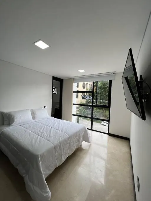 401 Luxury Apartment In Hearth Of El Poblado + View! Medellín