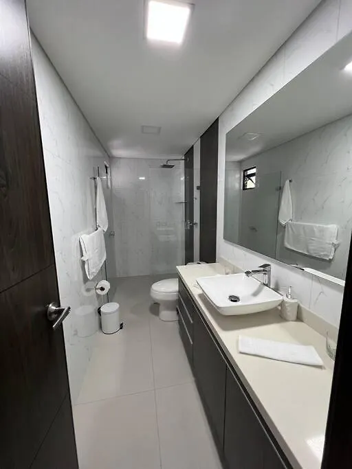 401 Luxury Apartment In Hearth Of El Poblado + View! Medellín