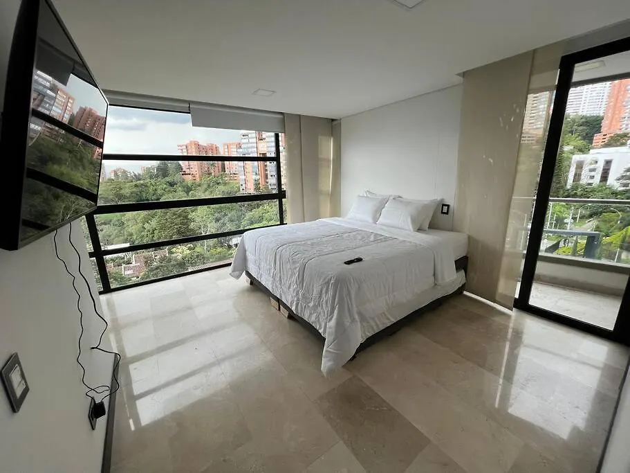401 Luxury Apartment In Hearth Of El Poblado + View! Medellín