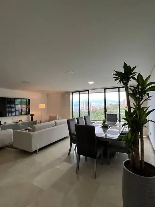401 Luxury Apartment In Hearth Of El Poblado + View! Medellín